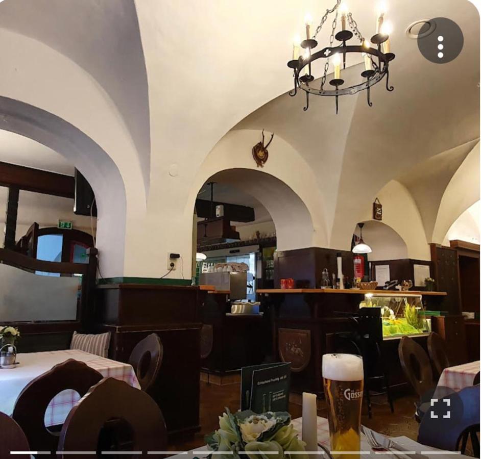 Gasthof Zum Greif 레오벤 외부 사진