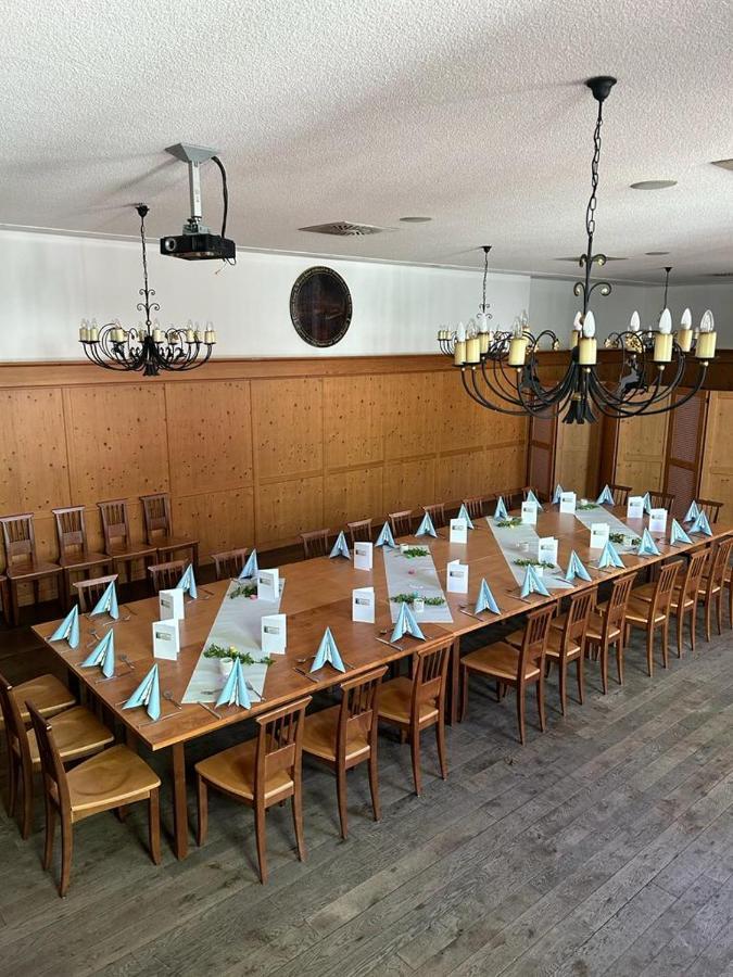 Gasthof Zum Greif 레오벤 외부 사진